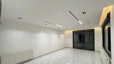 شقة -  قرب جامعة البتراء- طريق المطار (طريق&nbsp;الخدمات) - 115000 دأ